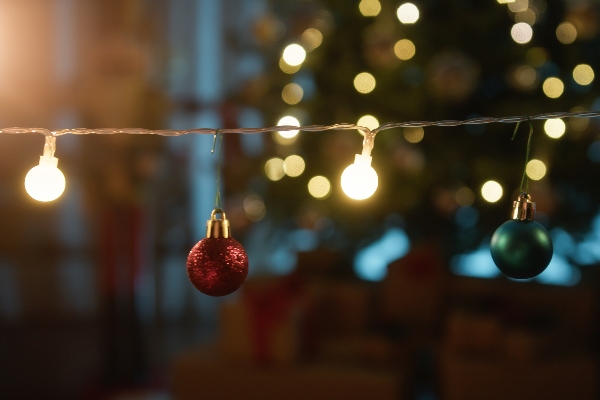 adornar un balcon en navidad