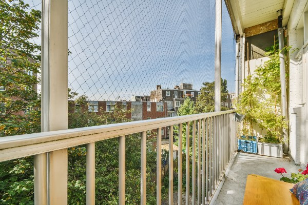 balcon con red de proteccion